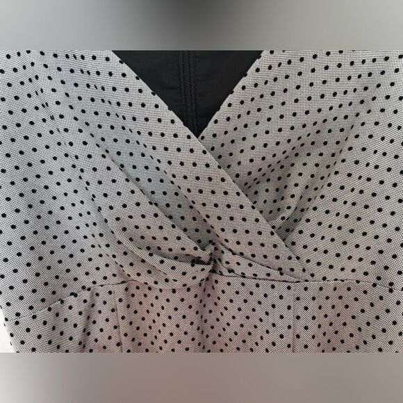 Le Chateau polka dot dress - Picture 5 of 9